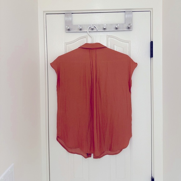 Banana Republic Coral short sleeved button down Size Small - Picture 2 of 2